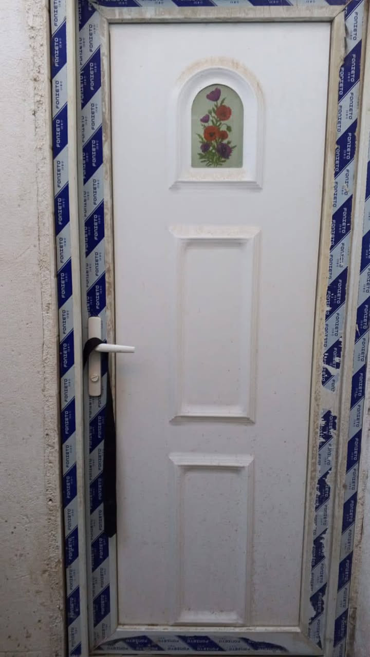 دار للبيع مساحه 125 متر  بالشهداء قريب عل مدارس صينيه 
غرفه وصاله ومطبخ واستقبال وحمامات داخليه وخارجيه وتشاريف وسطح شتايكر بناء جديد 
اساس كونكريت سكف عكاده 
عايز فقط ارضيه ومحجر درج
الحي جاهز كهرباء او ماي ومجاري  فقط تبليط وارصفه بعده ما كامل الحي 
للعلم البيت محجوز اسكان مطلوب اقل 30 مليون 
السعر الكلي 88  الاسكان يبقن وره مشتري وتدفع 58 
القصد شهري 175 الف 
الاستفسار اتصال 
***********
