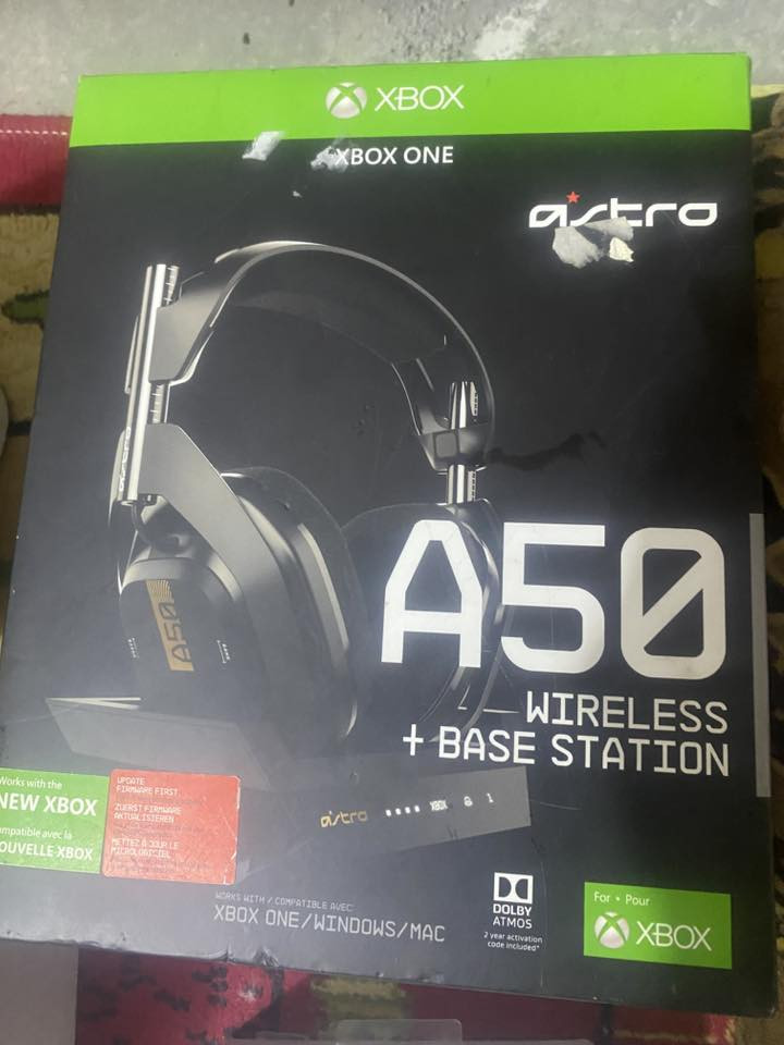 السلام عليكم سماعة استرو الجيل الرابع للبيع نضيفة كلش السعر 180 الف مكاني بغداد ماعندي توصيل ***********
