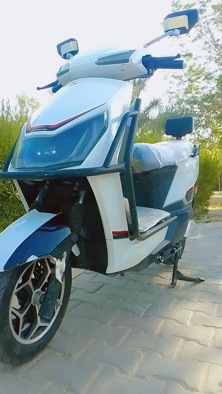 للبيع شحن الجوهره البحريه السعر ٦٠٠ وبي مجال
الاتصال على الرقم ***********
