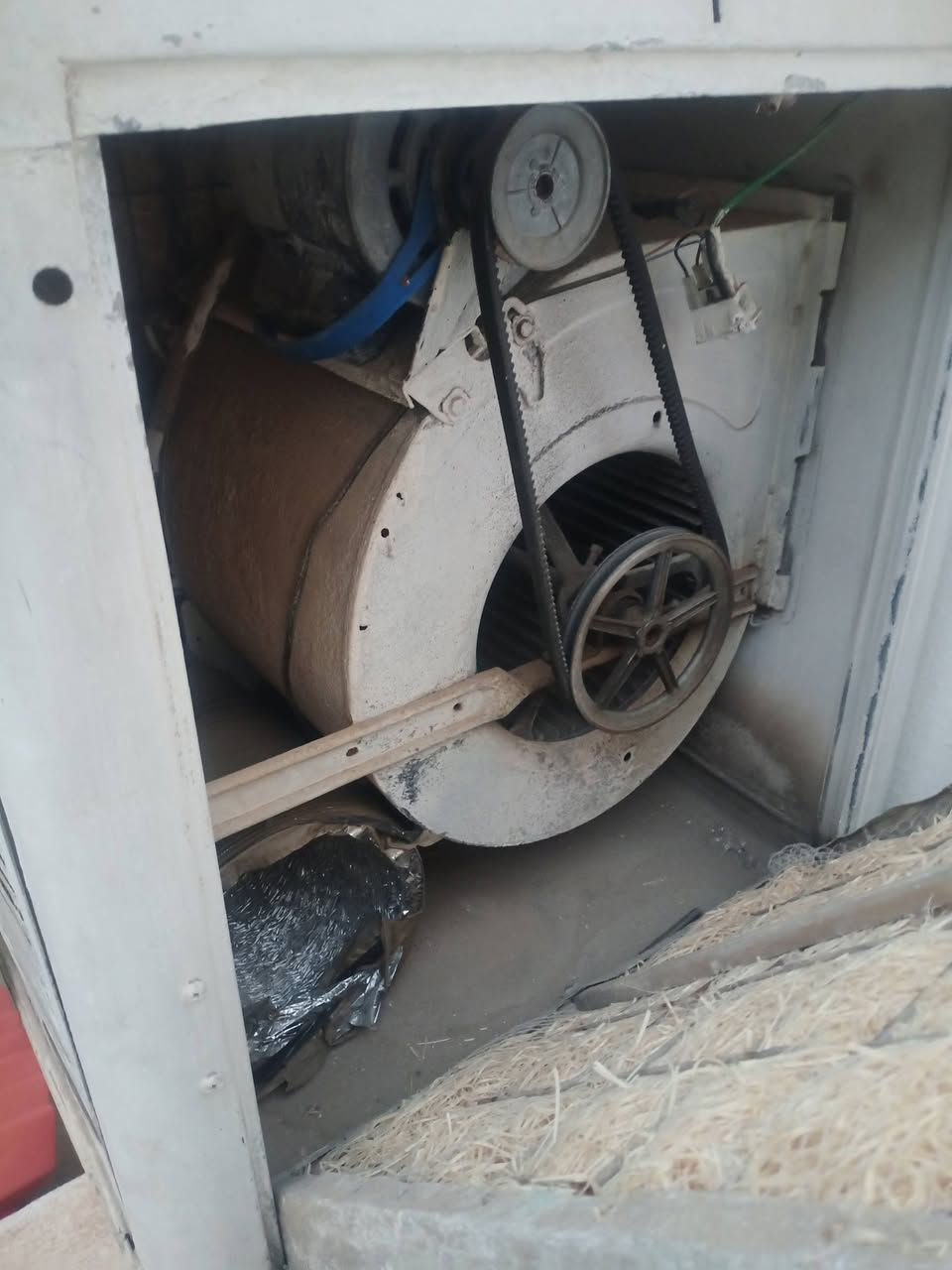 سلام عليكم للبيع مبردة فافون قديم
***********
