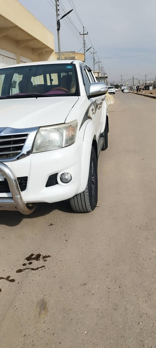 سلام عليكم هايلوكس فور ويل سعودي مديل 2015مكفوله كفاله عامه محرك كير مكفول وضع شركه رقم بغداد تريد وكاله تريد تحويل سنويه 2030 عنوان ميسان علي الغربي 
رقم الهاتف ***********
