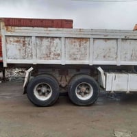 شاحنة • للبيع