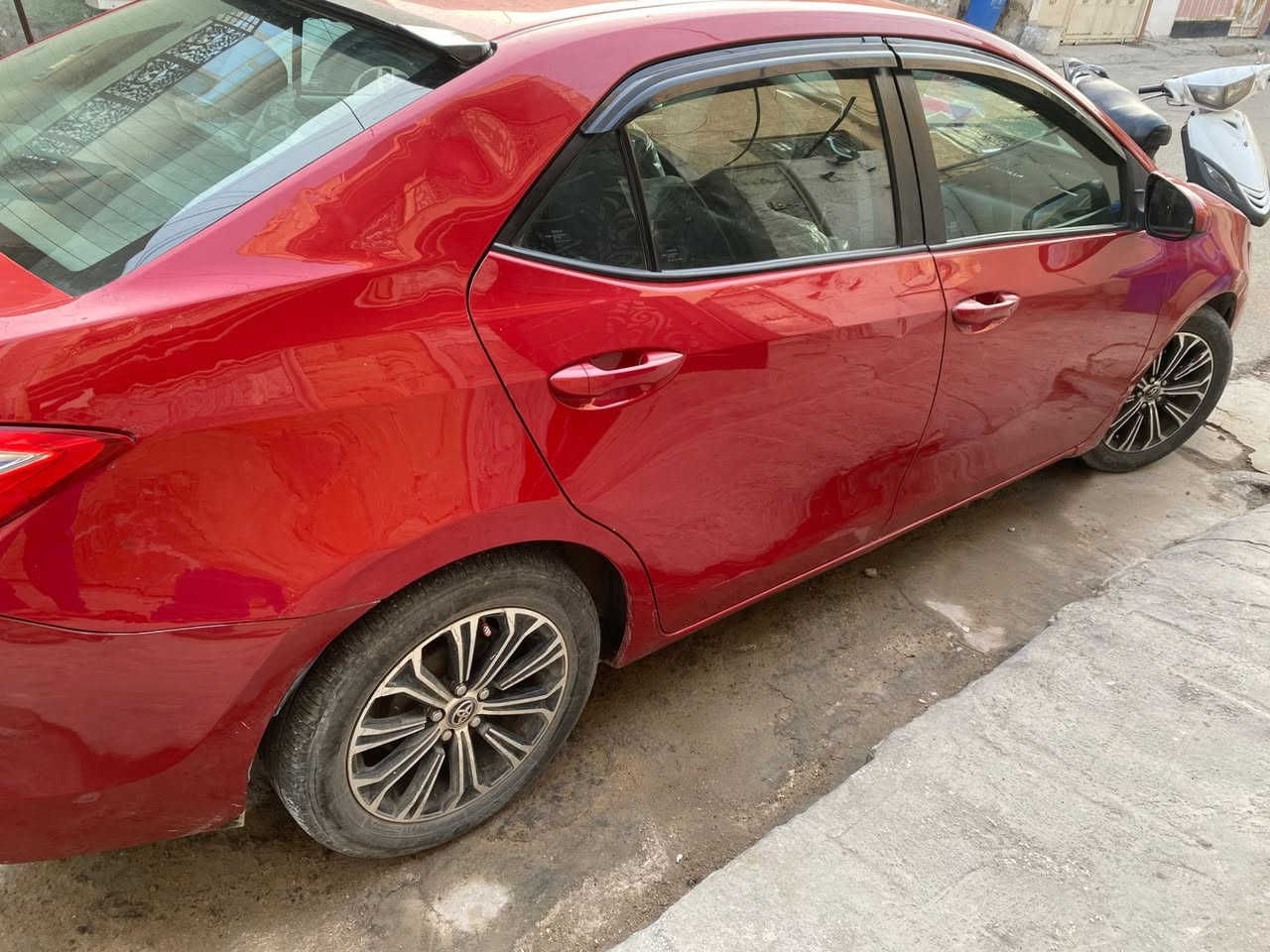 سلام عليكم كورلا ٢٠١٧ وارد اميركي محرك ٢٠٠٠وسونار موضح السعر135 ورقة هاتف***********
