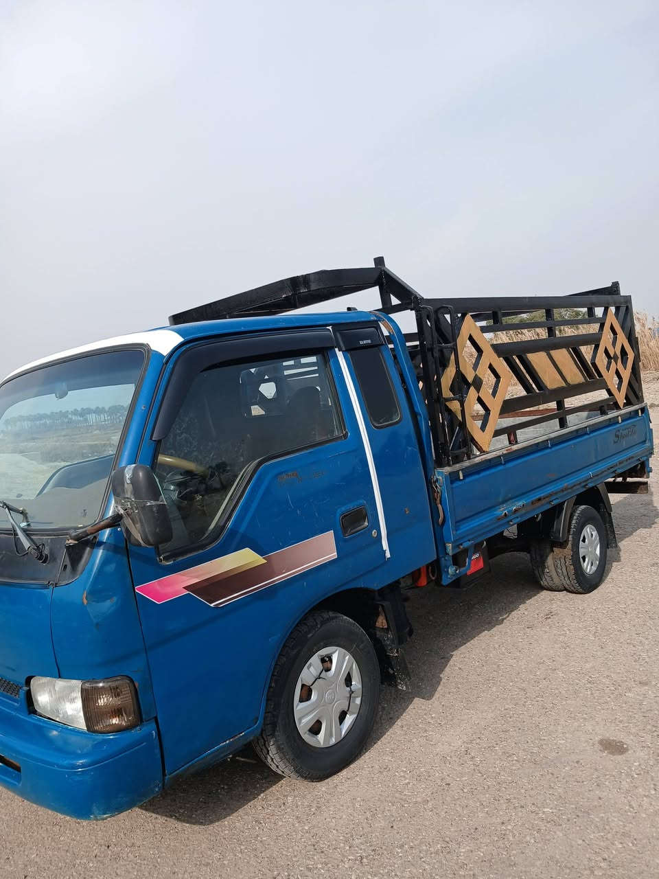 سلام عليكم كيه فنتيره موديل 1997رقم بغداد نكليزي سياره بلاديه كير مكينه اكسن مكفولات  سعره 60
***********
ماتواجد عل فيس مكاني بغداد المدئن
