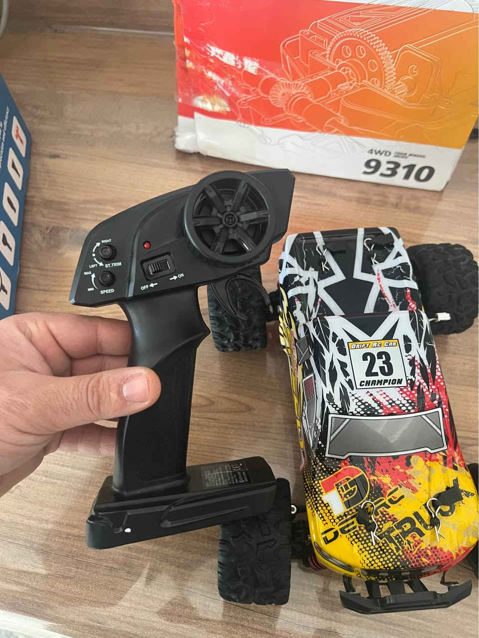 Rc Car 1:18 brush
سەیارەی کۆنترۆل قیاسی ١:١٨
خێرای ٤٠ کم  کاتژمێر
کامل ئەشیا 
دوری کۆنترۆل ١٠٠ مەتر
نرخی 39 هەزار.گەیاندنی هەیە رانية, السليمانية


**إذا كنت صاحب هذا الإعلان وتريد حذفه لأي سبب، رجاءا أرسل رسالة إلى الدعم الفني**