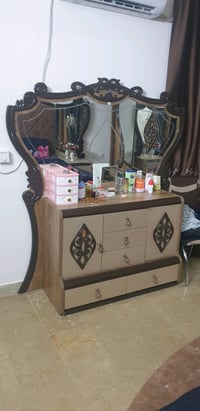 غرفه تركي للبيع ممكن تذكرون الموديل أو اسم الغرفة إذا معروف، وشنو المق...