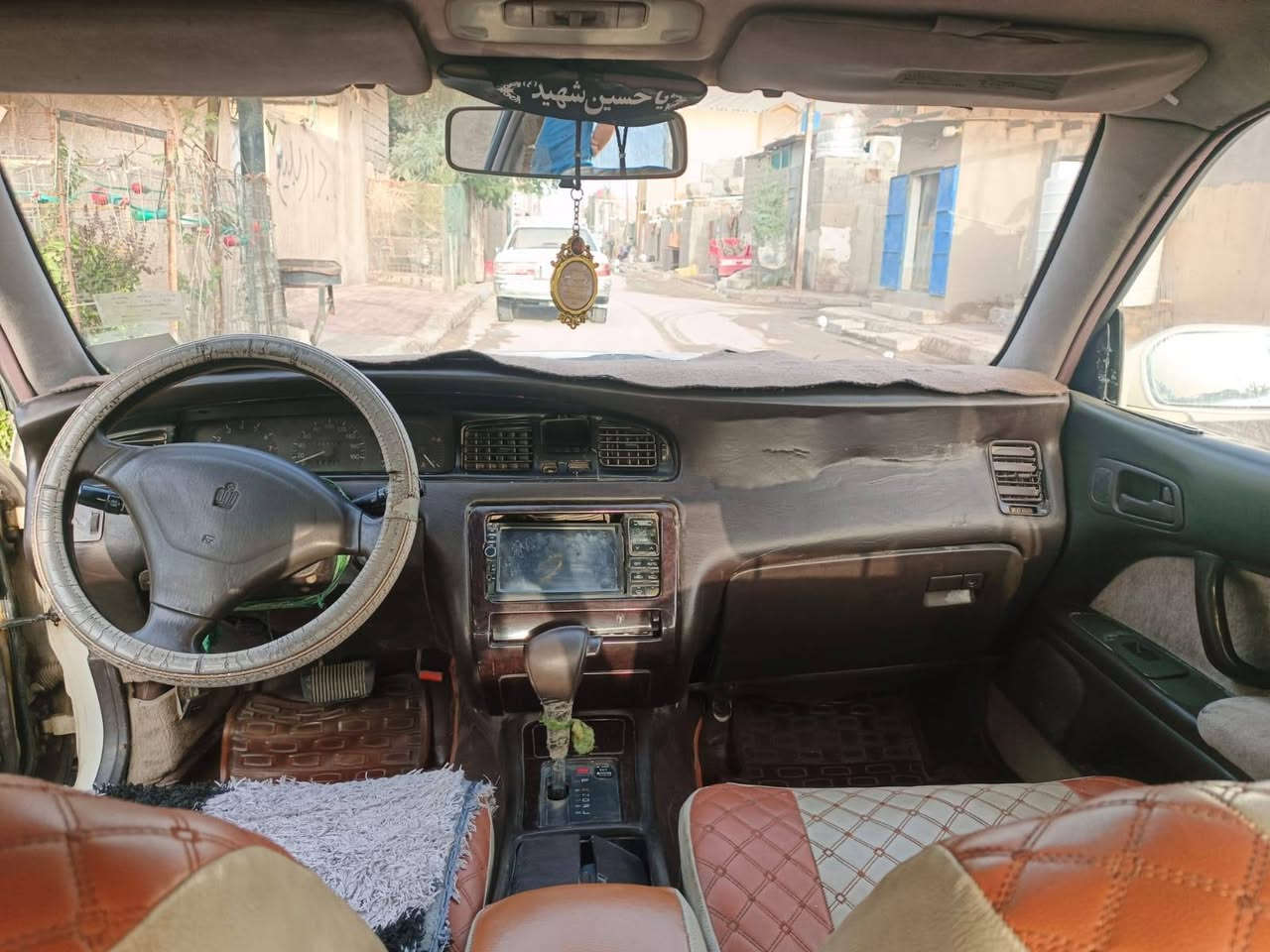 بطه موديل 93 اللون لؤلؤي رقم بصره باسمي تحويل ثاني يوم سنويه اليف كفاله بدي والرسميات عن القصه والضربه كهربائيات جاهزه تخم تاير السعر 60 وبيها مجال *********** الهاتف المكان البصره
