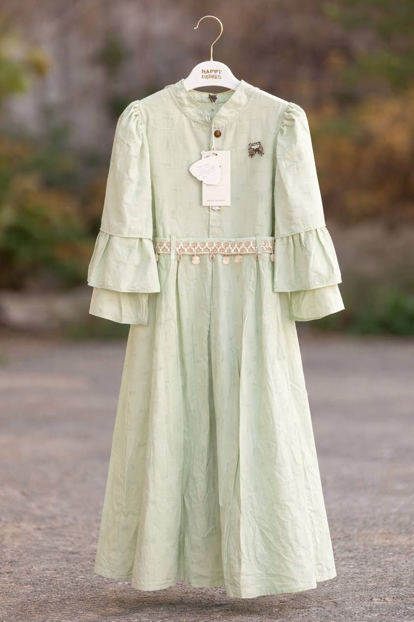 ✨ وصلتنا تشكيلة جديدة من الفساتين البناتي للعيد ✨
فساتين أنيقة وجميلة بألوان وموديلات مختلفة 👗
مناسبة لإطلالة العيد المميزة 🌙✨

الأعمار من 2 سنة إلى 12 سنة

✔️ منشأ تركي
✔️ خامة مريحة وتصميم أنيق
✔️ موديلات مميزة تناسب العيد والمناسبات

💰 السعر: 22 ألف

📍 العنوان: الحصوة – خلف جامع أسامة ابن زيد


**إذا كنت صاحب هذا الإعلان وتريد حذفه لأي سبب، رجاءا أرسل رسالة إلى الدعم الفني**