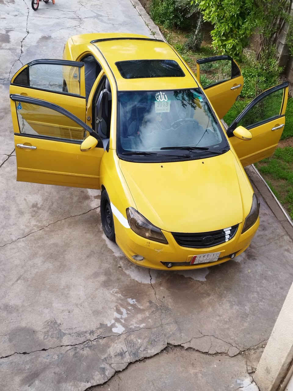 بي واي دي G3 موديل 2013 محوره مكينه كورلا  السياره بأسمي سنويتهه نهاية2027يخلص و بيهه خط خانقين -جلولاء  تبريد و تدفئه شغال تايرات جدد باتري جديد سياره مدوشمه  كامل السياره مصبوغه عام و بيهه باب مبدل و جم مكان بي معجون.
مكان سياره ديالى خانقين سعرهه37 وبي مجال وهاذا رقمي ***********
