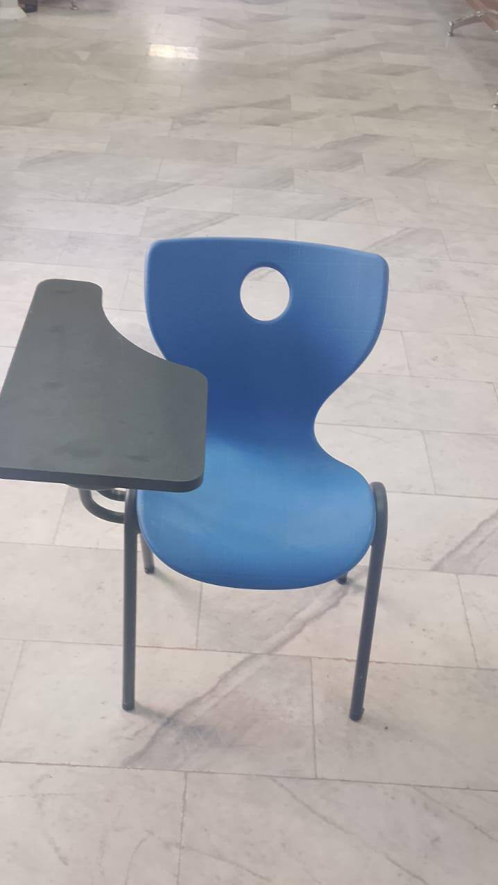 السلام عليكم 50 قطعه كلهن خوات الجديد وزن ثقيل كامل مكمل هنه ويداتهن موجودات لونين ازرق وأسود سعر القطعة 30 للعلم ماخذ القطعه 55  مكان بغداد ***********
