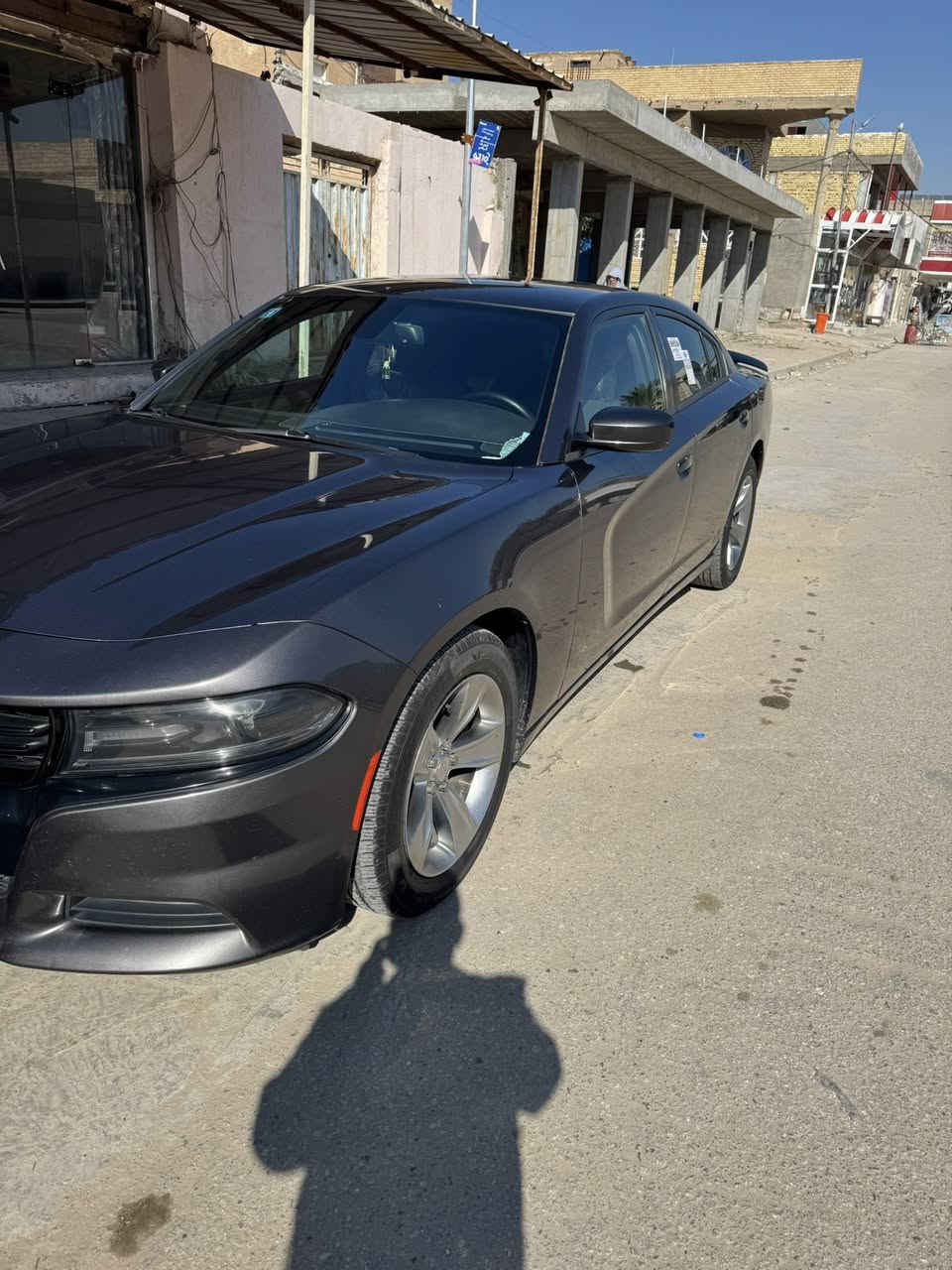 جارجر 2015 مكفوله. عدا بارد قليل موصفات ال sxt العاديه. رقم بغداد السعر. 185 ورقه مع مجال قليل 
***********
