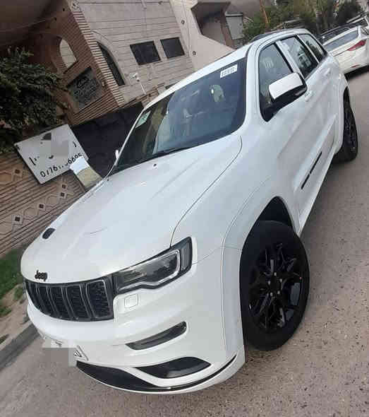 السلام عليكم جيب كراند شيروكي فئة S خليجيه رقم بغداد موديل 2022 مكفوله من الصبغ والبارد والشخوط بحال الزيرو ماشيه 20 ألف موصفات فول واحد ع واحد ام الرادار الأمامي داخل جلد اصلي مطعم بلون احمر شامو رقم التلفون ***********
