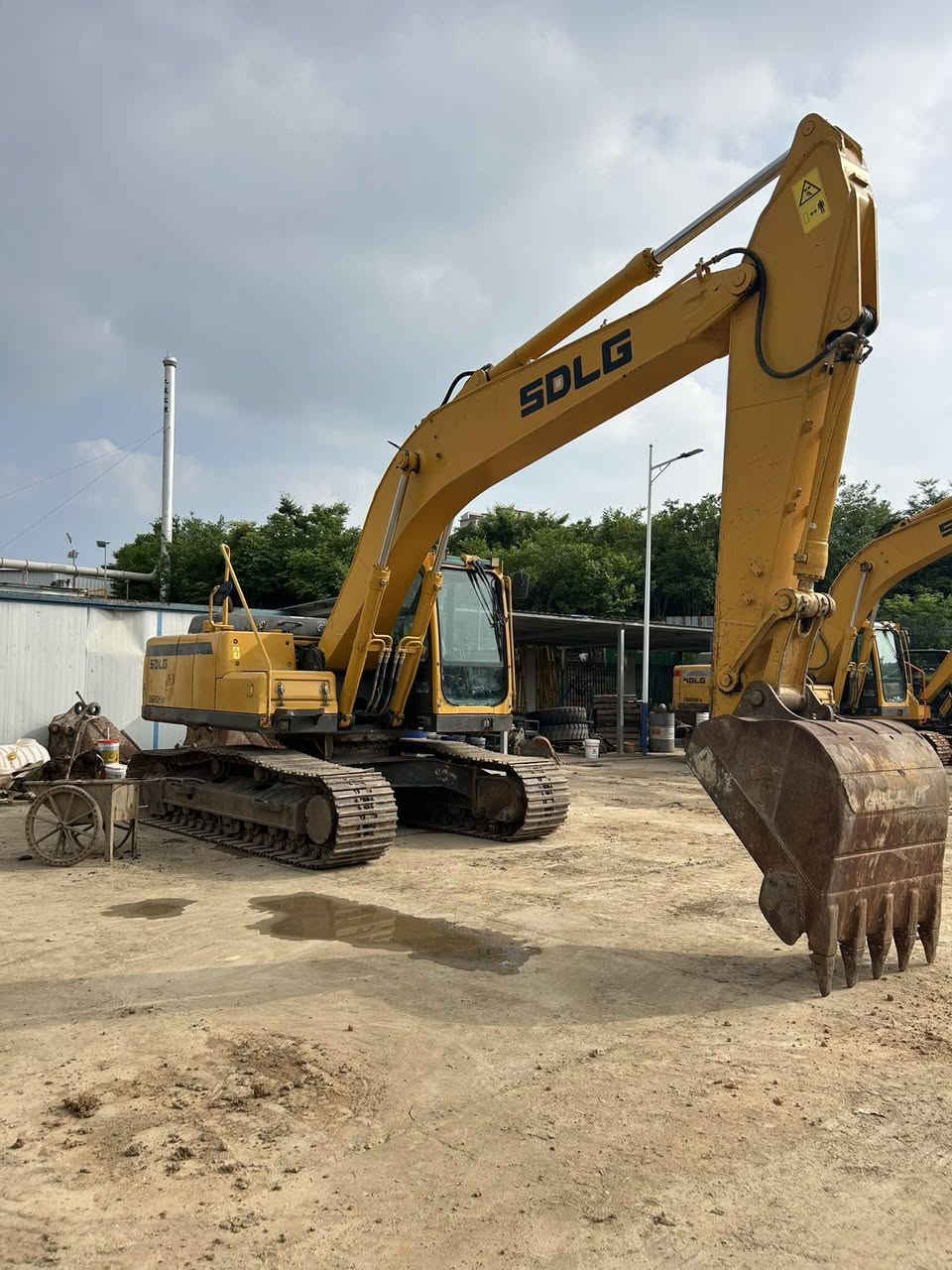 SDLG factory direct sales excavator equipment supply


**إذا كنت صاحب هذا الإعلان وتريد حذفه لأي سبب، رجاءا أرسل رسالة إلى الدعم الفني**
