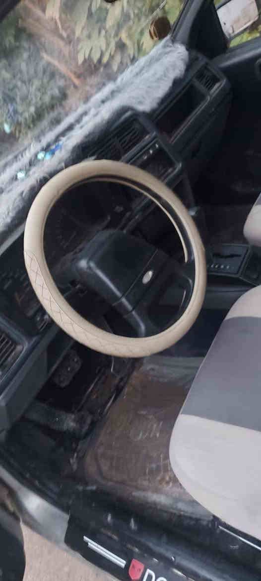 سلام عليكم سياره فورد سيرا موديل92 سياره كف  كشر مكينه كير كهربائيات داخل     كله شغال   ترايك وين ماتريد   تحويل ثاني يوم.  سعر 25وبيهة مجال مكان بغداد المدائن سلمان باك. ***********
