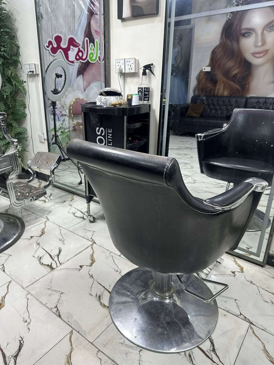 غراض صالون للبيع مكان بغداد المنصور***********
