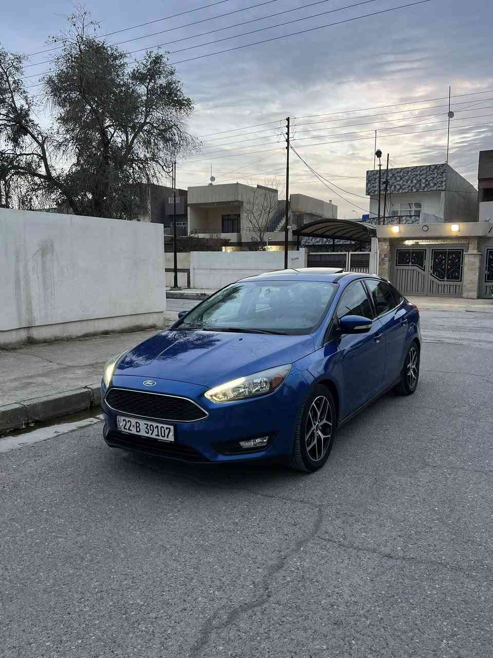 فورد فوكس
لون مميز 
موديل 2018 
هزة وسنوية جاهزة 
ضررها بوند بدون قطره دواخل 
ماشيه 115 KM
كير ومحرك بشرط 
مواصفات السيارة SEL تجي فول ما عدا بصمة 
محرك 2000دوش مرغوب بشرط ما مفتوح 
شاشة كبيره 
كامره 
تحكمات ستيرن 
ويل كب كبير 
فتحة سقف 
مثبت سرعة 
كير توماتيك +عادي 
لد نهاري 
اشاير بل مري 
وباقي مواصفات معروفة 
مكان السيارة موصل حي العربي 
للاستفسار اتصل على رقم ***********
