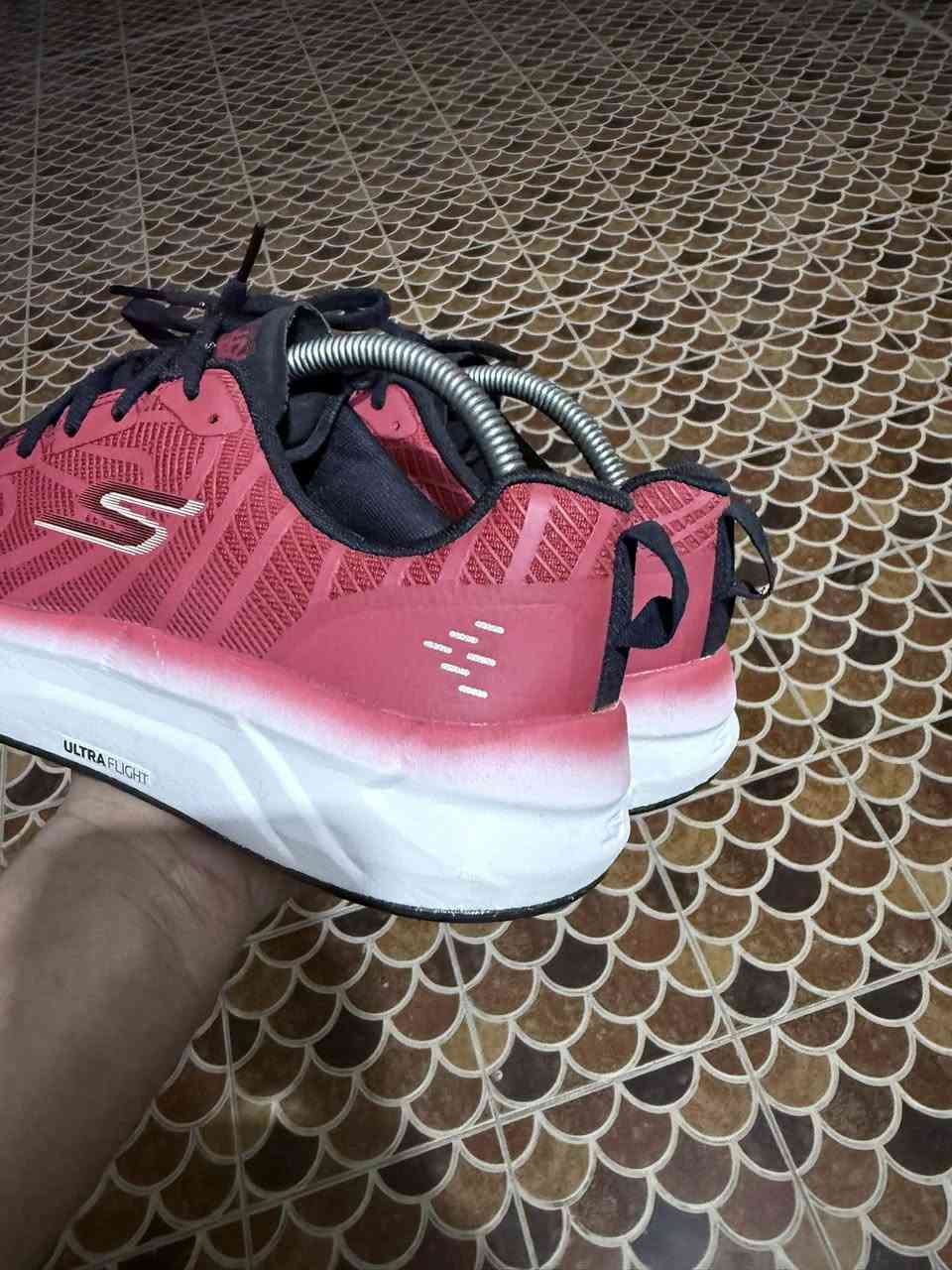 سكجرز
قياس 44
طول القدم 28 ونص
سعره 45 
يوجد توصيل


**إذا كنت صاحب هذا الإعلان وتريد حذفه لأي سبب، رجاءا أرسل رسالة إلى الدعم الفني**