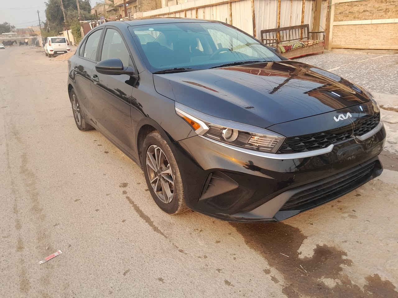 كيا فورتي موديل 2024  
ماشية 15 الف
دخول جديد بدون رقم بدون ايرباك مامشتغل ولا كلوب بالدشبول ضرر فقط بس دعامية خلفية + كلير بجاملغ خلفي و الباب خلفي  والسونار موجودد
- مكينة ٢٠٠٠
- رادار تحديد مسار وتنبيه وتوقف
- كامرة خلفية دوارة
- درايف مود
- شاشة وسائط واندرويد اوتو
- تحكمات ستيرن وكروز سرعة
- مانع انزلاق
     السعر 138
***********
بغداد الشعب
