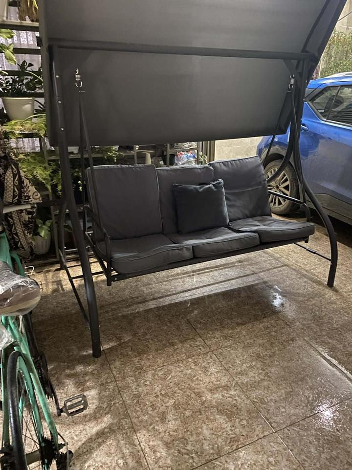 جۆلانە لۆ فرۆشتن…سویدیە/ دەکرێتە سیسەم… بێ عەیبە و زۆر خاوێنە… لە هەولێر نرخی :٣٠٠ هەزار
مشتەری تێل بکا:
0750 492 46 09
075 146 87 76
