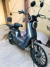 ماطور شحن • كهربائي