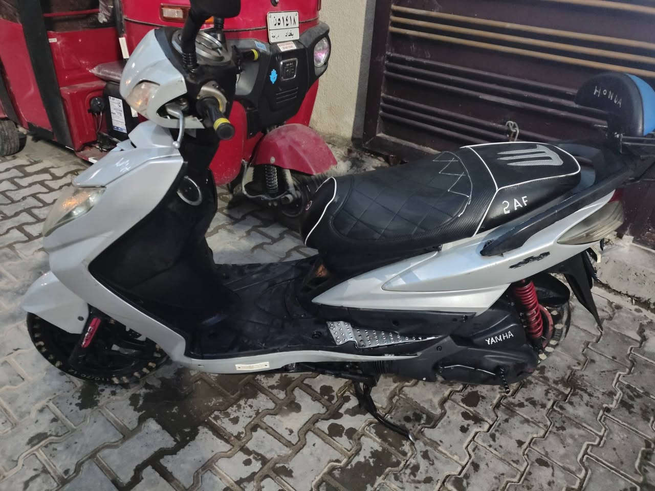 مساء الخير ♥️
دراجة سكنس فحل كابريتر شغاله كامله كهربائيات هندر سلف بكل وكت مجنبزة اي نقص ماكو مجاي اطلع بيها هواي لان اخذت تكتك ف ابيعها والسعر قفل قفل 550 مكاني بغداد الحرية الدور وهذا رقمي ***********
جيب فيتر وتعال افحص
