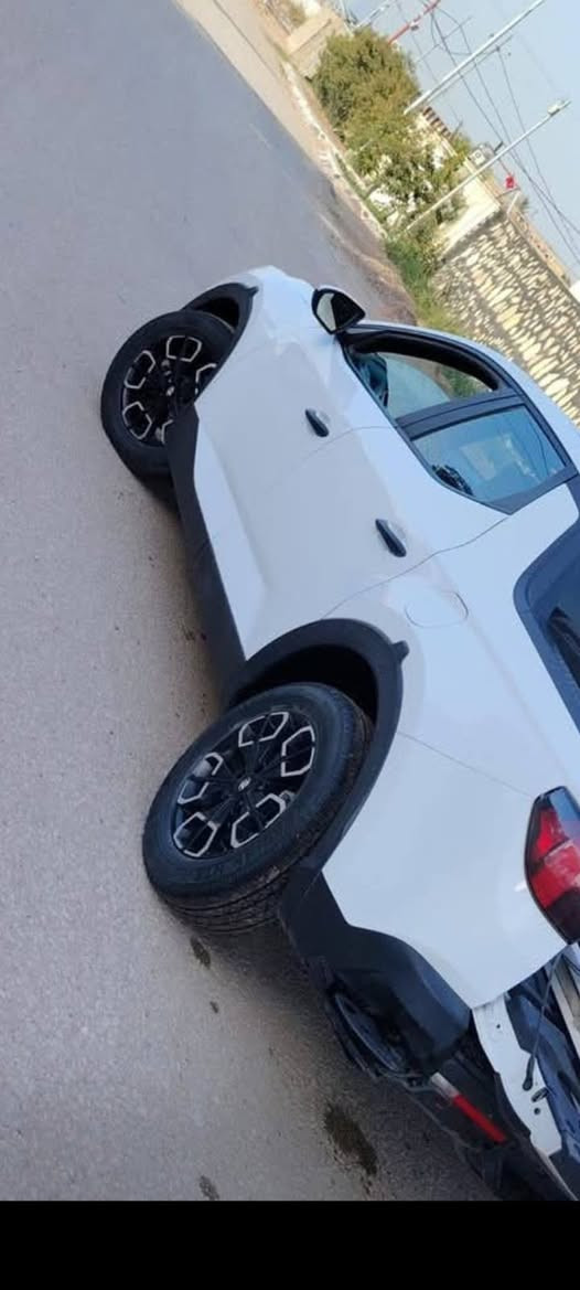 السلام عليكم هونداي سانتا كروز وارد أمريكي حادث جاملخ فقط مال صدر السياره جديده المواصفات نص فول السعر 210 ومراوس حسب القناعه الرقم فقط واتساب ***********
