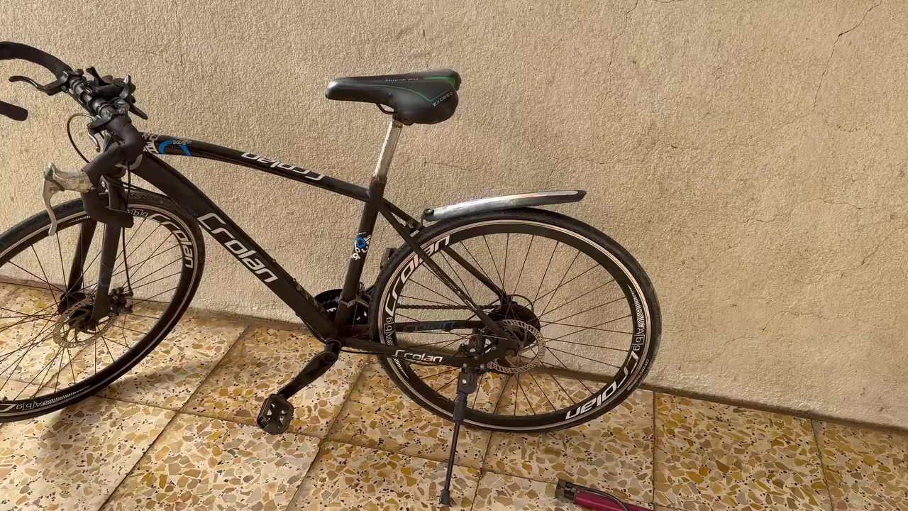 بايسكل رياضي جاهز 9نمر 8سرعات مفول تجي بس تركب بيه ماناقصه شي*********** مكاني الجزيره شط العرب
