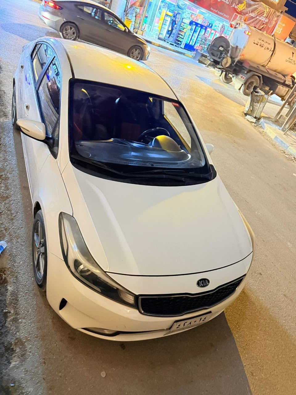 سلام عليكم 
سيراتو مديل 2017 كفاله عده بارد + حار جدا بصيط 
ماشيه 135
بسم شركه شرط تحويل او وكاله
السعر 129 وبيها مجال بصيط  
المكان النجف كوفه 
***********
***********
