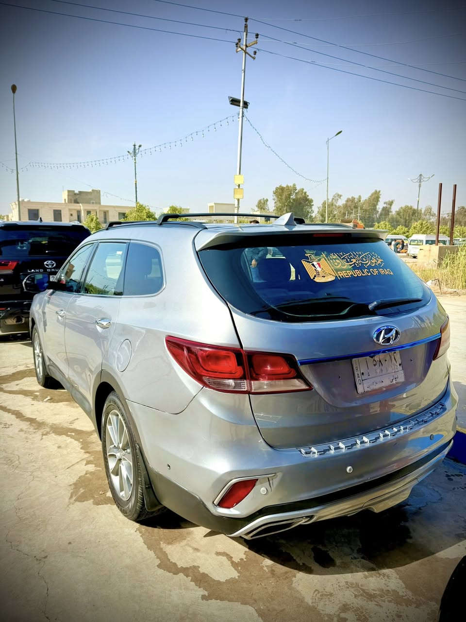 � نوع السيارة: هوانداي سنتافي
🔹 الماركة / الموديل:  سنتافي 2018
🔹 سنة الصنع: 2018 بدون ايرباك
🔹: عادي / أوتوماتيك
🔹 الممشى:97500 ميل قابل للزيادة
🔹 اللون: سلفر
🔹 الحالة: ممتازة / جيدة / تحتاج ملاحظات بسيطة
🔹 الفحص / الاستمارة: سارية / منتهية

💰 السعر: 150)

📍 الموقع: ديالى بعقوبه المفرق باسمي السيارة 
الحادث كما مبين بالصور

📞 للتواصل: *********** (اتصال / واتساب)

❗️ البيع جاد، الرجاء التواصل للجادين فقط.

