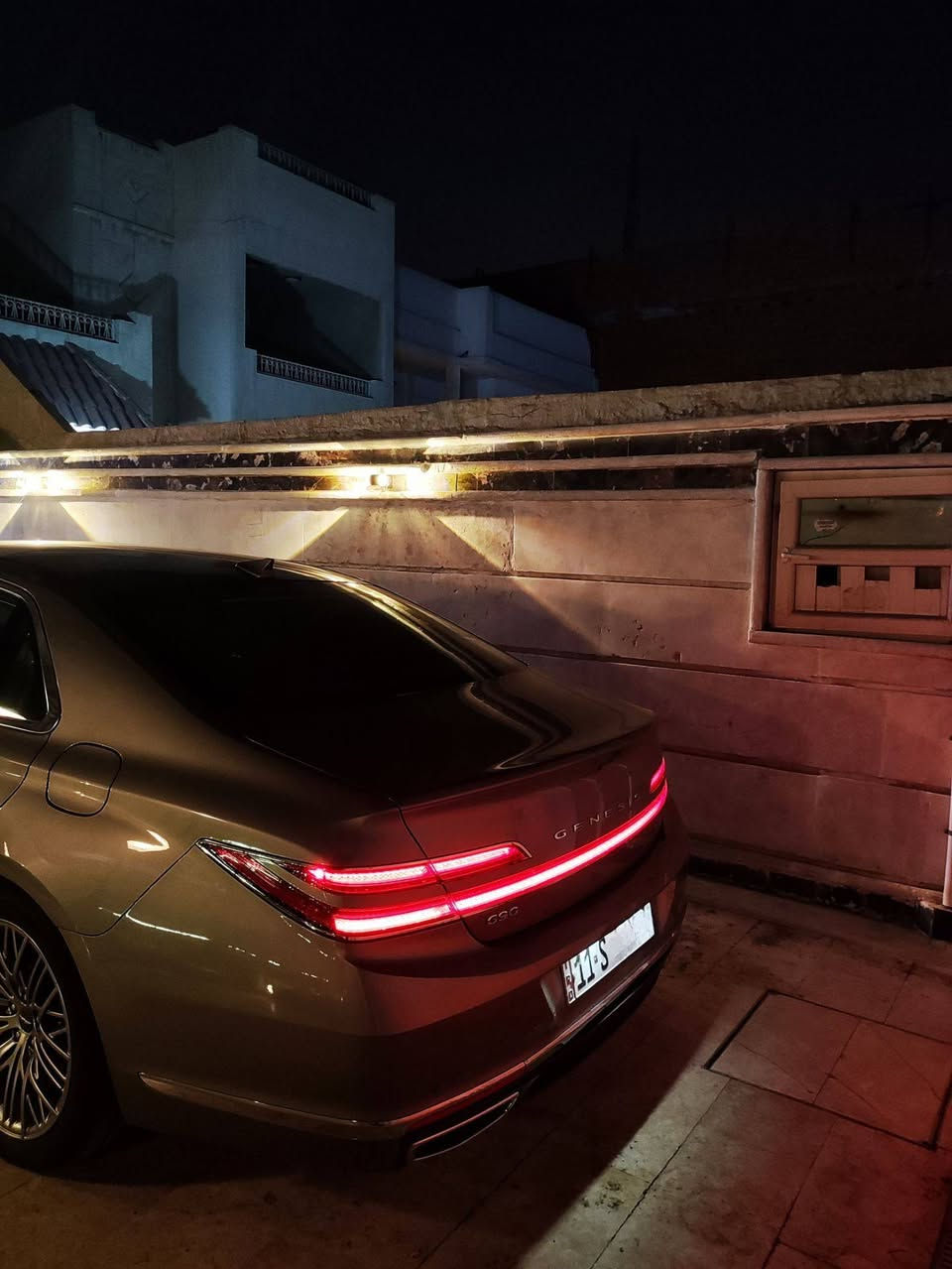 السلام عليكم سعر 330 ورقه وبيها مجال المحرك المرغوب واللون المميز
الســلام  عليـكم

🥇المـايــباخ الكــوريه للبـيع😍
تنجذب الانظار كلها عليها بالشارع🏅
GENESIS G90 2021 . اللون ذهبي شمباني
رقم بغداد الجديد تحويل ثاني يوم 
فول 1/1
الموصفات:
رادار امامي
رادار خلفي 
رادار جانبي
بصمة
فتحة سقف
4 كامرات 360 درجة جانبية وخلفية وامامية
حساسات امامي خلفي
كشنات جلد 
كشنات حضن
كشنات امامي تدفئة تبريد
كشنات خلفي تدفئة
ماوس امامي يتحكم بالشاشة بالكامل 
شاشة اعطال 
سايد بريك دكمة  
ماوس خلفي 
الدواخل كله مطعمة صاج 
سقف كنتارة بلادي 
جميع البيبان شفط 
جنطة كهرباء 
كشنات خزن ميموري كشن السائق وكشن الراكب 
تدفئة ستيرن
بردة خلفية مال الجامة الخلفية
وبردات بل أبواب الخلفية تحكم بيهم كهربائي
شاحن لاسلكي
تبريد لمس
دشبول داتاشو 
قطعتين تبريد 
مرايا تعتيم 
تدفئة مرايا جانبية
انارة داخلية متغيرة
DVDاقراص 6جنجر
اوتو هولد
GPS خرائط
5وضعيات قيادة
جميع لايتات السيارة led
تحكم ستيرن جهتين 
ستيرن كهرباء
قيادة ذاتية 
تحديد مسار
كشنات كهرباء 
ويل تو سايز
طياره ارضيه استجابة كلش قويه
وباقي الموصفات المعروفة
محرك 3300cc  توين تيربو 365 حصان 510 عزم الدوران يعني الشلعه حدث بلا حرج 
السعر 330 ورقه وبيها مجال او مراوس لكزز او لاندكروز  
السيارة استيراد شخصي اني مستوردهة على ايدي ورقمتهة
سبب البيع تغيير فقط لا أكثر 
حادثهة بنيد وحواف الجاملغات البنيد مبدل اصلي نفس اللون بس ضربته كلير كله والجاملغات معدلات ومصبوغات يعني تلث قطع صبغ 
المكان بغداد
للاستفسار:
*********** رقـم صاحب السيـارة
*********** رقـم وكيل صاحب السيـارة
