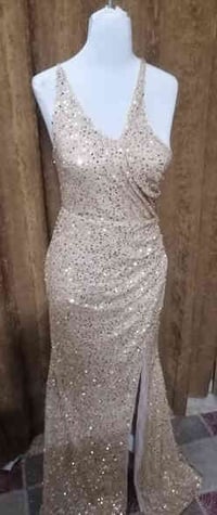 ملابس شي ان • جديد • توصيل الديوانيه