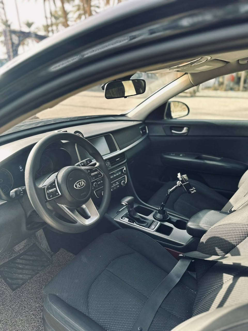 سلام وعليكم اوبتما موديل 2020 امريكي ماشيه 83KM بيها قطعتين سونار معروض ويه الصور مكينه 2400 السياره كفاله ماعدا القطعتين لون اسود رقم اربيل سنويه لل2027 السياره مداريها كلش مكان  السياره حله *********** سعر السياره 140 بيها مجال بسيط
