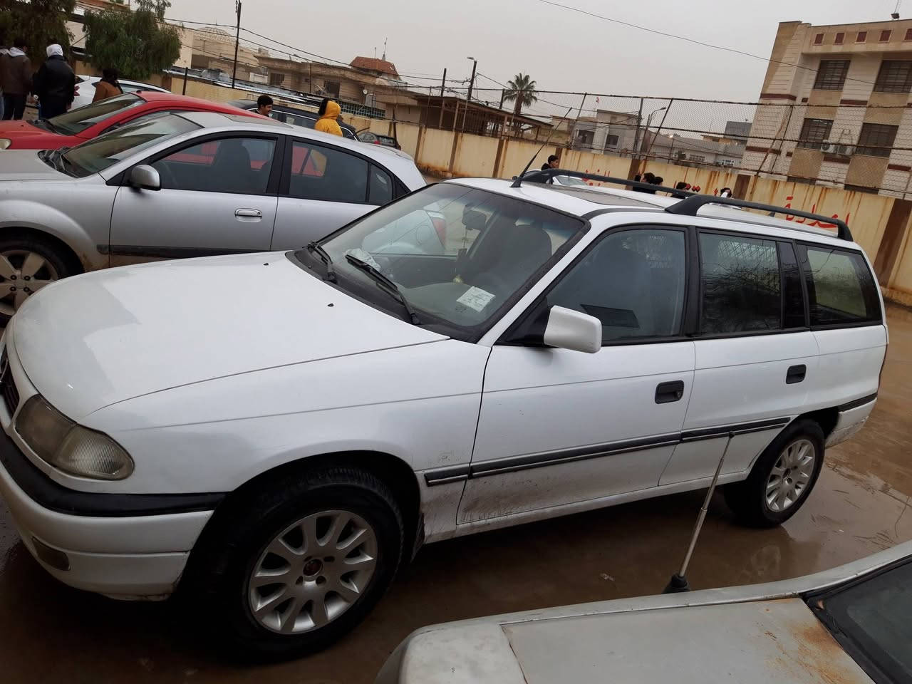 استرا موديل ٩٢ بدون صبغ فقط دوائر بخ
محرك ١٦شرط وكير شرط
سنوية ما ساقطة
باسم صاحبها الشرعي
شرط التحويل فقط
السعر ٦٠ وبيها مجال 
للاسفسار ***********
***********
مكلف بالنشر
