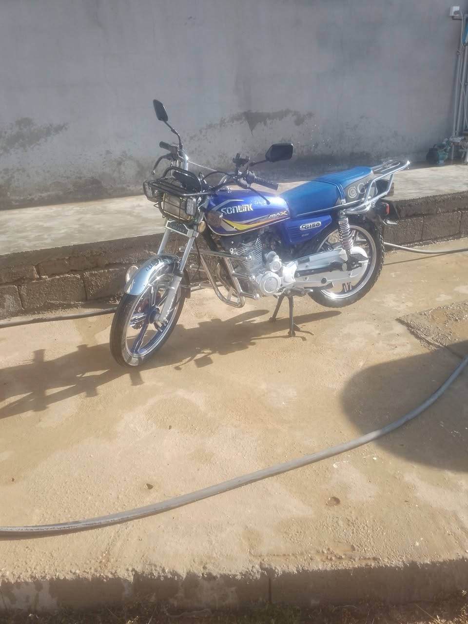 موطور شرط 24 مشتقل شي قليل كلشي شقال يشتقل ع ريمون ...رقم الهاتف.   ***********
