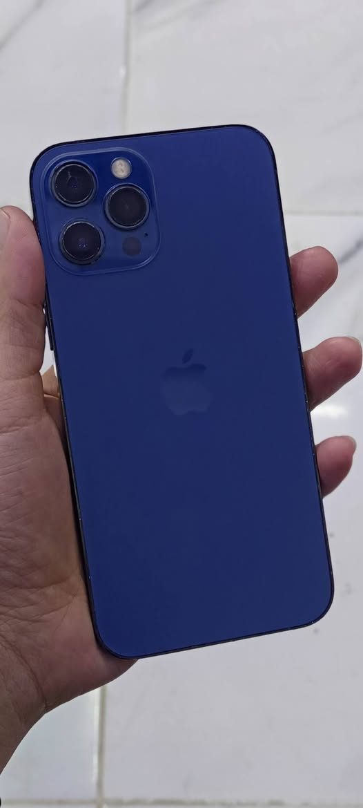 12برو ماكس 
تفاصيل بصورة 
بطارية 85٪
مستبدل شاشة اصلي فقط 
السعر 365 الف 
وتساب ***********
