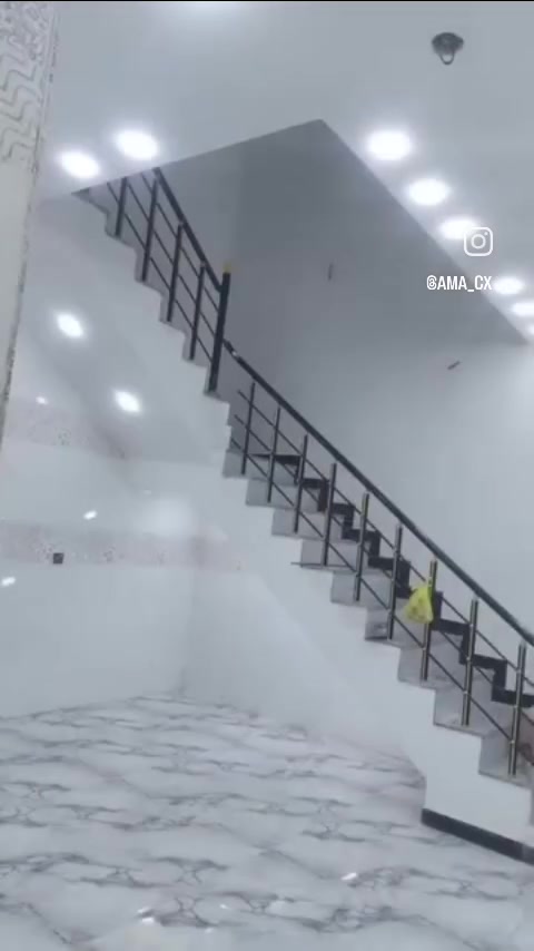 🏠 فرصة مميزة لامتلاك منزلك الخاص في بغداد!
​هل تبحث عن السكن المناسب في موقع استراتيجي؟ نقدم لك عرضاً عقارياً متكاملاً في منطقة الدوام، حيث الراحة والقرب من الخدمات.
​📝 تفاصيل العقار:
​نوع العقار: دار للبيع (طابو زراعي سند 25 - إقرار محكمة حق التصرف).
​المساحة: 100 متر مربع.
​الواجهة: 5 متر.
​تقسيم البيت: مكون من طابقين، ويحتوي على غرفتي نوم، صالة، مطبخ، حمامين، منور، ومخزن.
​المميزات: توفر كافة الخدمات، وموقع متميز بالقرب من شارع رئيسي (15 متر) للمقاطعة 3/10.
​📍 الموقع:
​بغداد / البياع / الشرطة الخامسة / منطقة الدوام، بالقرب من الدوائم.
​لا تفوت الفرصة، تواصل معنا للمعاينة أو للمزيد من الاستفسارات!
***********
***********
***********
