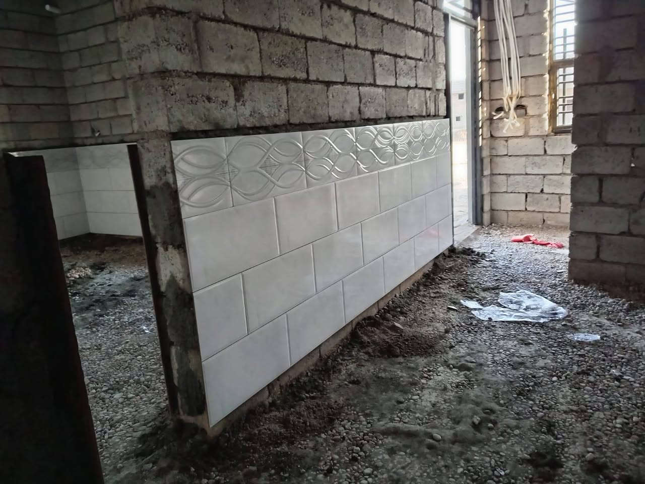 كادر سيراميك متفرق حاليا وبأسعار مناسبه *********** شغل ليز الكادر متكون من ثلاث اصطوات
