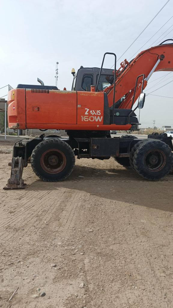 للبيع Z  حجم  160.           2004    جاهزة للعمل  مكاني بغداد  ***********     سنويه لل27 سعر   310
