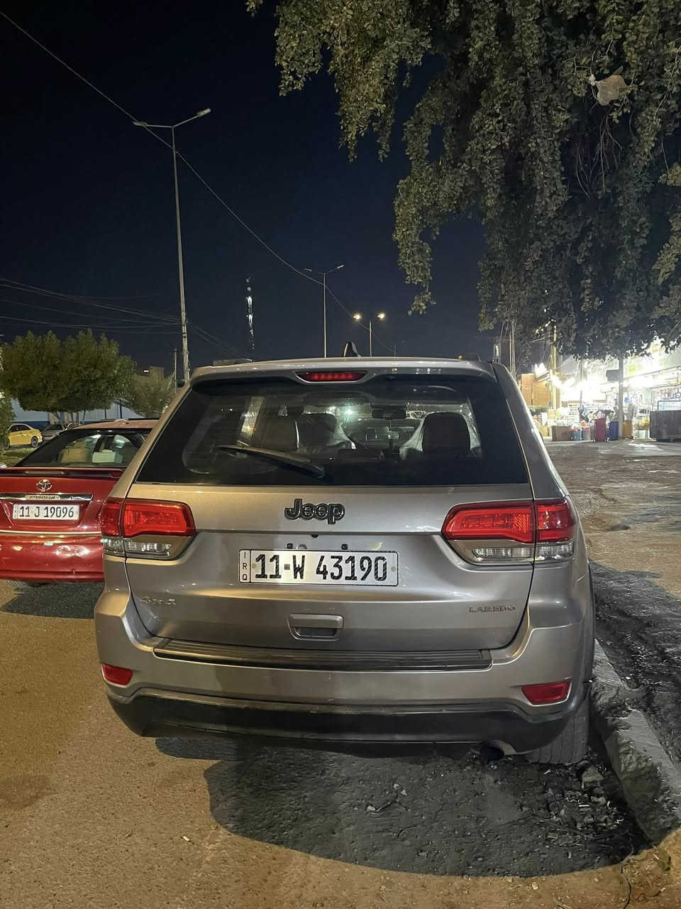 من رخصة الادمن 
السلام عليك جيب لاريدو 2014 امريكي حادث امريكه جاملغ وبنيد وبل عراق الجاملغ الخلفي والباب الخلف السايق خمس قطع صبغ ابيع حزام السياره مناقصهه ولا برغي كير مكينه خير من الله تبريد ثلج 
مواصفاتها
بصمه
بصمه ابواب
8سماعات 
8 نمر كير طيارة
شاشه انظمه قياده 
شفتات 
والمواصفات البقيه معروفه 
رقم الهاتف ***********
سعر 174 وبيها مجال قليل حك الجيه
