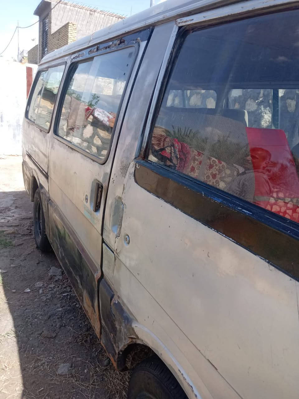 اسلام عليكم للبيع كيه بسته موديل 93 رقم بابل مطلوبه 175هيه مرور ما عليها كير ومكينه وكسن كفاله حداديه جديد السياره بس رقم راعيها راح مني السعر 22 وبيها مجال رقم الهاتف ***********
