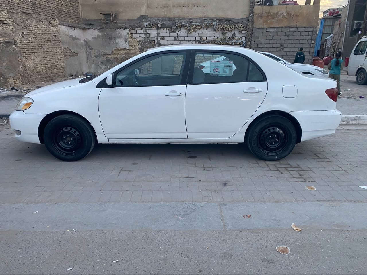 السلام عليكم كورلا نحله 2004 سنويه جديده سياره مصبوغه عام وارد امريكي بيهه جاملغ خلفي ايمن مكينه وكير خير من الله حداديه الاماميه خير من الله حداديه الخلفيه نص عمر السعر 67 وبيهه مجال بسيط رقمي 
***********
العنوان البصره البصرة, العراق
