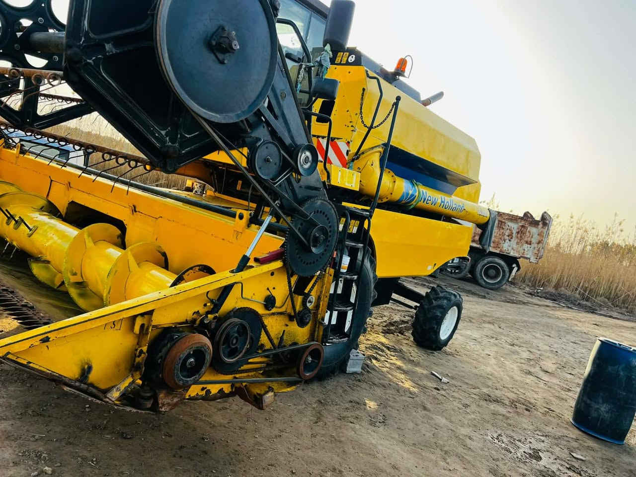 للبيع حاصوده موديل ٢٠١٤ عاده ٣٠٠٠ ساعه حجم ٥٠/٥٠/ ***********
