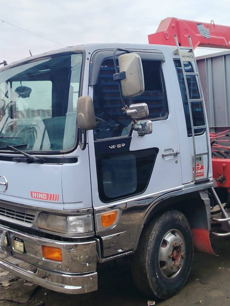 السلام عليكم هينو انكر مكينه 80سوبر  كرين 3 سلايت يونك
 رقم بصره  مديل 2000مداور ثاني يوم  اني مكلف بل نشر رقم الهاتف ***********
