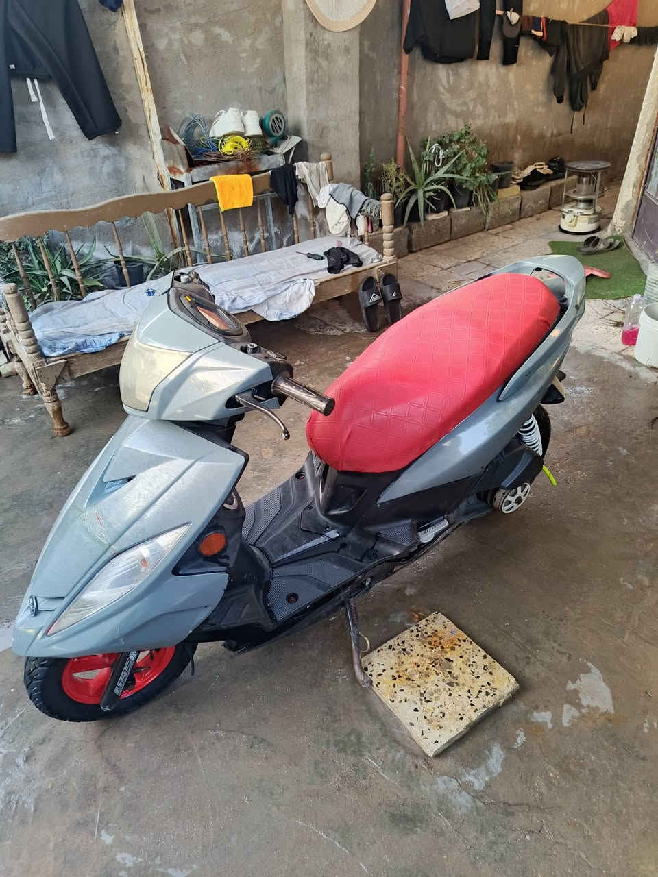 ا
لسلام عليكم درجه جيتي آر كفاله   بلاديه تزويد مالتهه قبق فلاوين صالنصه ام الصوت الشري يدخل خاص ٦٠٠ وبيهه مجال نقص بجم وتريش ***********
