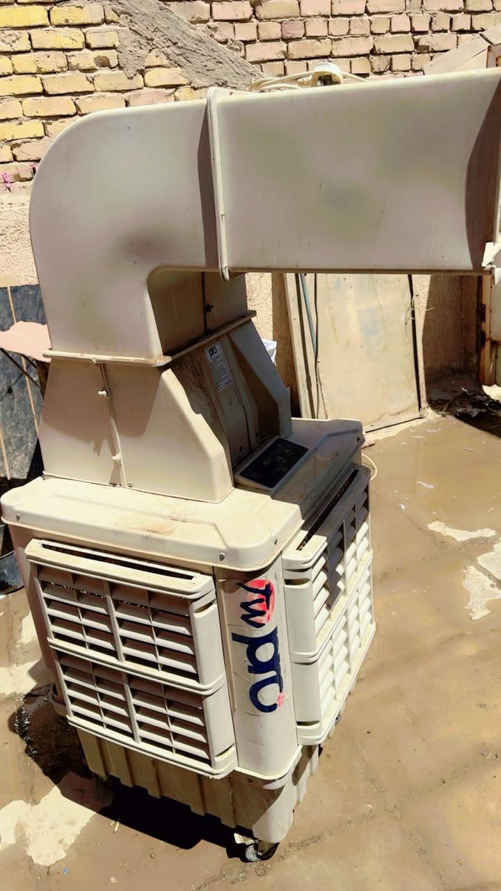 كونفيره اخت الجديده نظيفه استعمال قليل  مكان بغداد حي اور رقم مبايل *********** سعر 250 الف
