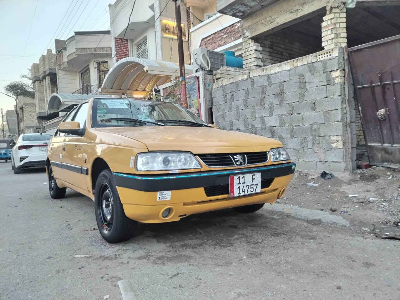 بيجو لميس  2015  سياره مكفوله فقط الهلال الايسر سنويه جديده باسمي 2031  سياره مرتبه مابيهه نقص 43 بيهه مجال *********** Colombo, Sri Lanka
