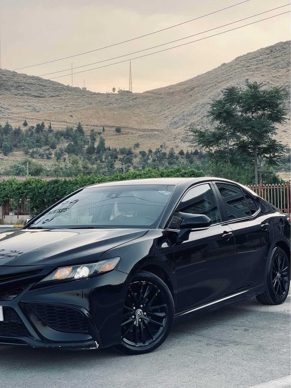 Toyota Camry se 2023
تۆیۆتا کامری ٢٠٢٣ se 
رەنگی رەش 
زۆر خاوێن و بێ مەسرەف
سەیارەکی زۆر جوان
سێ مۆدی لێخورین
گێر و مەکینە بەشەرت بێ کێشە بێ کرانەوە 
تەبرید بەشەرت 
ھەموو شتێکی بەشەرت
ناو کرێمی 
٤٩ مایل رۆشتووە 
سەیارەکە سێ پارچەی  سبوخە، 
(بۆنیت و چاملخێکی پێشێ و چاملخێکی دوایێ سبوخن)
پارچە گۆرانی نییە 
پەرەشووت بەس ھی سوکان تەقیووە 
سعر: ١٨٠ وەرەقە و  مەجالێکی کەم
ژ.م: ***********         
تکایە ئەگەر موشتەری نیت تەلەفۆن مەکە رانية, السليمانية
