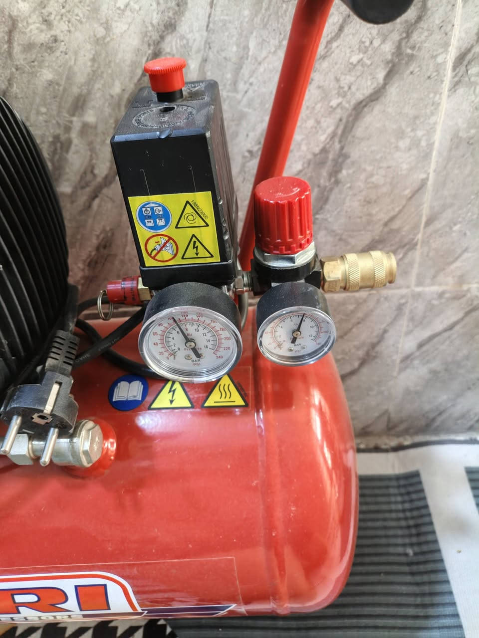 السلام عليكم...للبيع 25 لتر ..السعر 110 او مراوس باكبر... المكان بغداد


**إذا كنت صاحب هذا الإعلان وتريد حذفه لأي سبب، رجاءا أرسل رسالة إلى الدعم الفني**