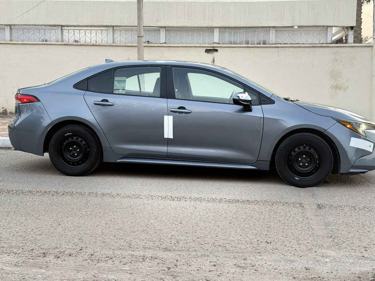 السلام عليكم
كورلا 2023 وارد أمريكي 
 حجم المحرك 2000
 فول ما عدا الفتحة 
عداد المسافة 35الف بحالت الزيرو 
حادثة جاملغ وبنيد بدون دواخل 
صور الحادث داخل المنشور سونار كذالك 
كير مكينة كفاله
تخم تاير جديد 
السياره خير من الله تجي بعينك وتشوف

السعر146 ورقه وبيها مجال بصيط 
رقم بغداد الدولي تحويل ثاني يوم 
الاستفسار***********
العنوان بغداد الخاص مغلق 🔏
