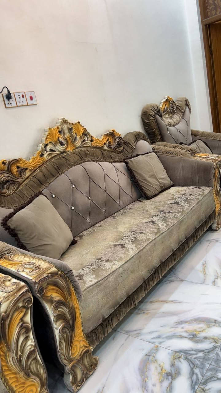 تخم عشر مقاعد فضيف المكان الغزالية رقم الهاتف *********** السعر 350 الف
